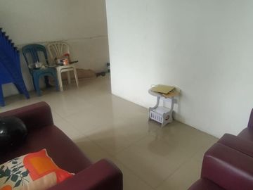 Dijual Rumah  Royal Residence cluster Winchester
