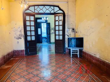 CASA PARA RENOVAR EN EL CORAZON DEL CENTRO DE MERIDA