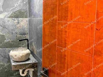 VENDO HERMOSA CASA EN EL GOLF
