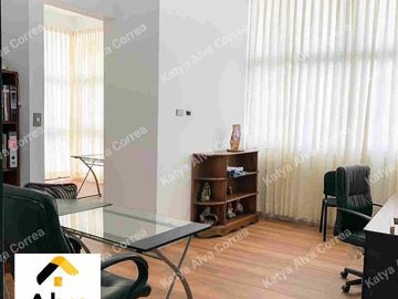 VENDO HERMOSA CASA EN EL GOLF
