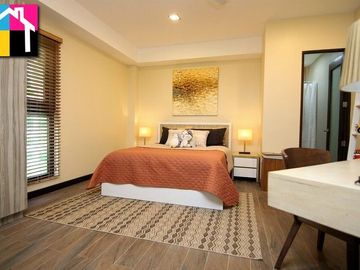 modern house with 6 bedroom plus swimming pool in amara subdivision