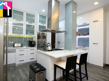 modern house with 6 bedroom plus swimming pool in amara subdivision