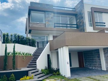 CASAS DE VENTA EN PLANOS SECTOR NAYÓN