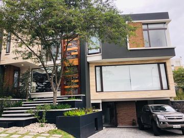 CASAS DE VENTA EN PLANOS SECTOR NAYÓN