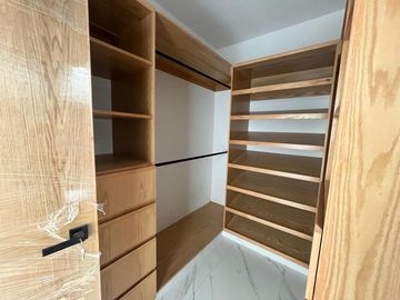 CASA EN VENTA EN VALLE IMPERIAL