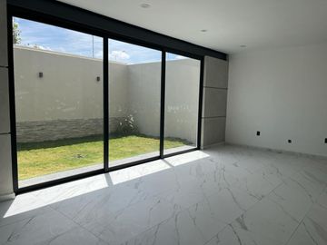 CASA EN VENTA EN VALLE IMPERIAL