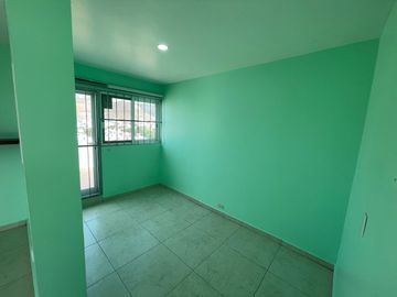 Venta de Casa en Zacatecas, Colinas del Padre, Tu próximo hogar renovado, con protecciones y alarma, 3 habitaciones, 1 Estudio-Gimnasio, 1 oficina, 2 