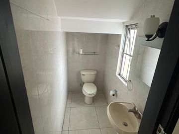 Venta de Casa en Zacatecas, Colinas del Padre, Tu próximo hogar renovado, con protecciones y alarma, 3 habitaciones, 1 Estudio-Gimnasio, 1 oficina, 2 