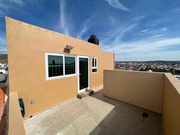 Venta de Casa en Zacatecas, Colinas del Padre, Tu próximo hogar renovado, con protecciones y alarma, 3 habitaciones, 1 Estudio-Gimnasio, 1 oficina, 2 
