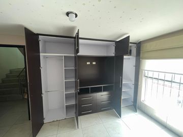 Venta de Casa en Zacatecas, Colinas del Padre, Tu próximo hogar renovado, con protecciones y alarma, 3 habitaciones, 1 Estudio-Gimnasio, 1 oficina, 2 