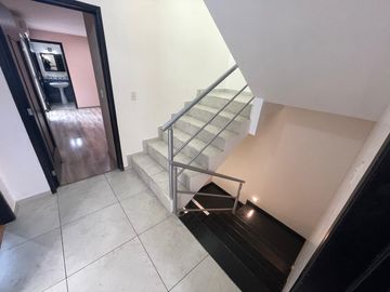 Venta de Casa en Zacatecas, Colinas del Padre, Tu próximo hogar renovado, con protecciones y alarma, 3 habitaciones, 1 Estudio-Gimnasio, 1 oficina, 2 