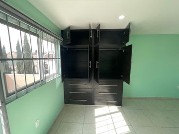 Venta de Casa en Zacatecas, Colinas del Padre, Tu próximo hogar renovado, con protecciones y alarma, 3 habitaciones, 1 Estudio-Gimnasio, 1 oficina, 2 