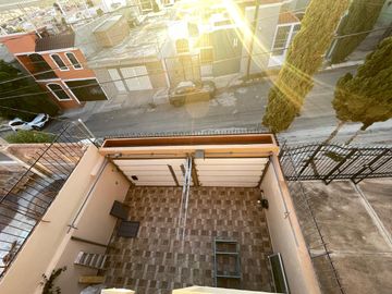 Venta de Casa en Zacatecas, Colinas del Padre, Tu próximo hogar renovado, con protecciones y alarma, 3 habitaciones, 1 Estudio-Gimnasio, 1 oficina, 2 