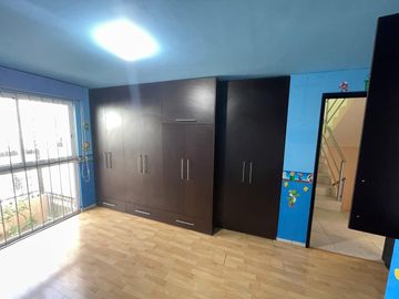 Venta de Casa en Zacatecas, Colinas del Padre, Tu próximo hogar renovado, con protecciones y alarma, 3 habitaciones, 1 Estudio-Gimnasio, 1 oficina, 2 