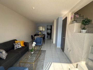 VENTA DE CASA CON ALBERCA EN EL CENTRO DE JIUTEPEC
