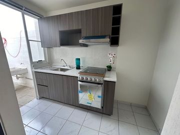 VENTA DE CASA CON ALBERCA EN EL CENTRO DE JIUTEPEC