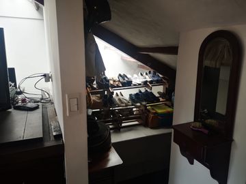 Venta Hermosa y amplia casa, con parque y rio!