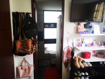 Venta Hermosa y amplia casa, con parque y rio!