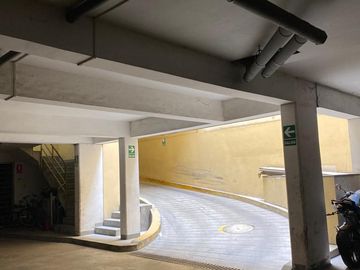 VENDO DEPARTAMENTO RECIDENCIAL ACOMAYO 5PISO JIRON ACOMAYO 251 CERCADO DE LIMA