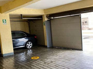 VENDO DEPARTAMENTO RECIDENCIAL ACOMAYO 5PISO JIRON ACOMAYO 251 CERCADO DE LIMA