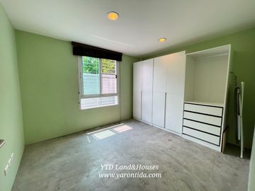 House for sale in Soi Bearing 58/6, price 21,800,000 Baht