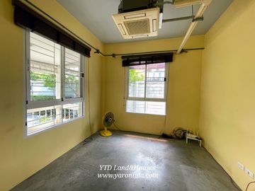 House for sale in Soi Bearing 58/6, price 21,800,000 Baht