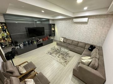 Casa en villa campestre en venta! 3 habitaciones con baño. Pisos de marmol. Moderna y lujosa.