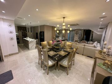 Casa en villa campestre en venta! 3 habitaciones con baño. Pisos de marmol. Moderna y lujosa.
