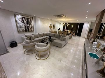 Casa en villa campestre en venta! 3 habitaciones con baño. Pisos de marmol. Moderna y lujosa.