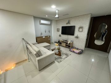 Casa en villa campestre en venta! 3 habitaciones con baño. Pisos de marmol. Moderna y lujosa.