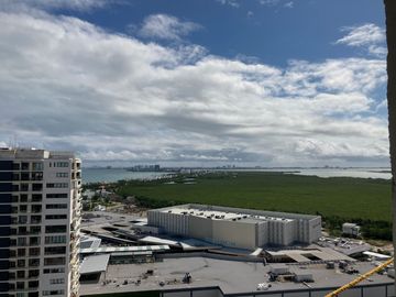 Departamento en cancún de 3 recamras en venta con vista al mar