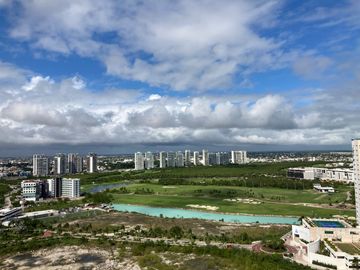 Departamento en cancún de 3 recamras en venta con vista al mar