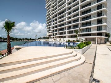 Departamento en cancún de 3 recamras en venta con vista al mar