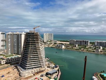 Departamento en cancún de 3 recamras en venta con vista al mar