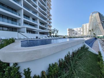 Departamento en cancún de 3 recamras en venta con vista al mar