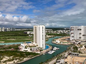 Departamento en cancún de 3 recamras en venta con vista al mar