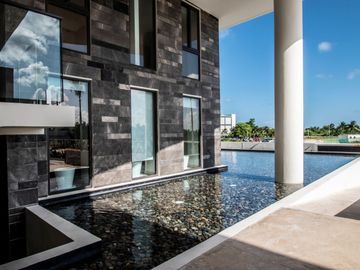 Departamento en cancún de 3 recamras en venta con vista al mar