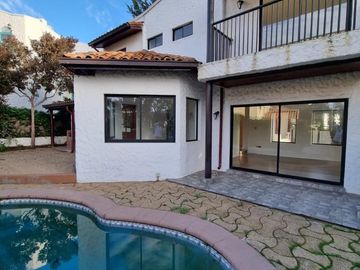 BROKER BOSQUES LIQUIDA 4D-4B-2EST-PISCINA