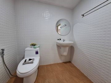 Newly Renovated 2 Bedroom House in San Kamphaeng for Sale at Baan Ua-Athorn San Kamphaeng