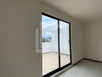 Casa en Venta con Terraza en Actopan, Hgo, a 200 metros del libramiento y cerca del Corredor de los Balnearios.