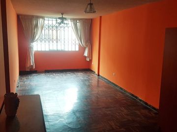 VIVE A UN PASO DE TODO EN URB. TUPAC AMARU - LA VICTORIA!!.. EXCLUSIVA CASA DE 2 PISOS Y AZOTEA (mmartinez lima1)