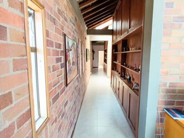 CHÍA- CASA CAMPESTRE ESPECTACULAR