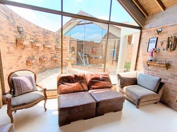 CHÍA- CASA CAMPESTRE ESPECTACULAR