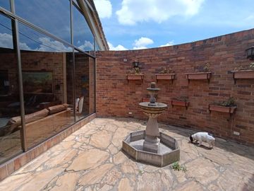 CHÍA- CASA CAMPESTRE ESPECTACULAR
