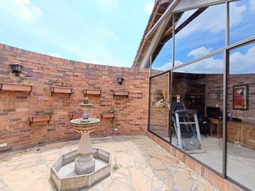 CHÍA- CASA CAMPESTRE ESPECTACULAR