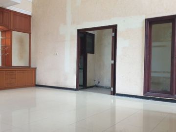 Rumah Central Park Mulyosari Ciamik Siap Huni Sby Timur