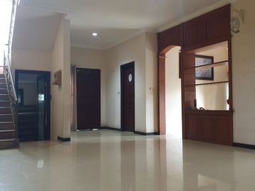 Rumah Central Park Mulyosari Ciamik Siap Huni Sby Timur