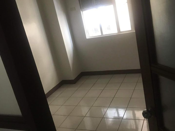 Makati Executive Tower II 1 Bedroom For Sale by Cityland