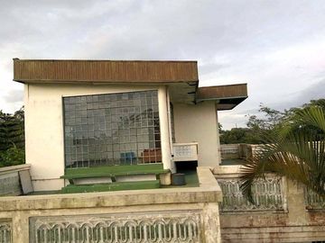 Pre-Owned Old House Overlooking Taal Lake in San Jose, Tagaytay City Cavite