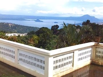 Pre-Owned Old House Overlooking Taal Lake in San Jose, Tagaytay City Cavite